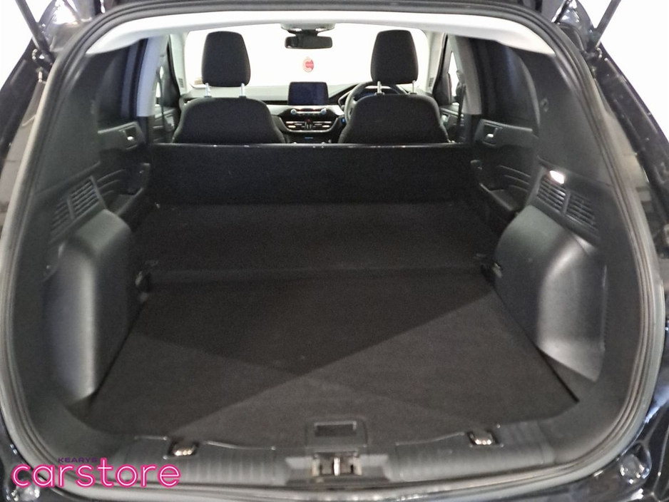 2022 Ford Kuga - image 18