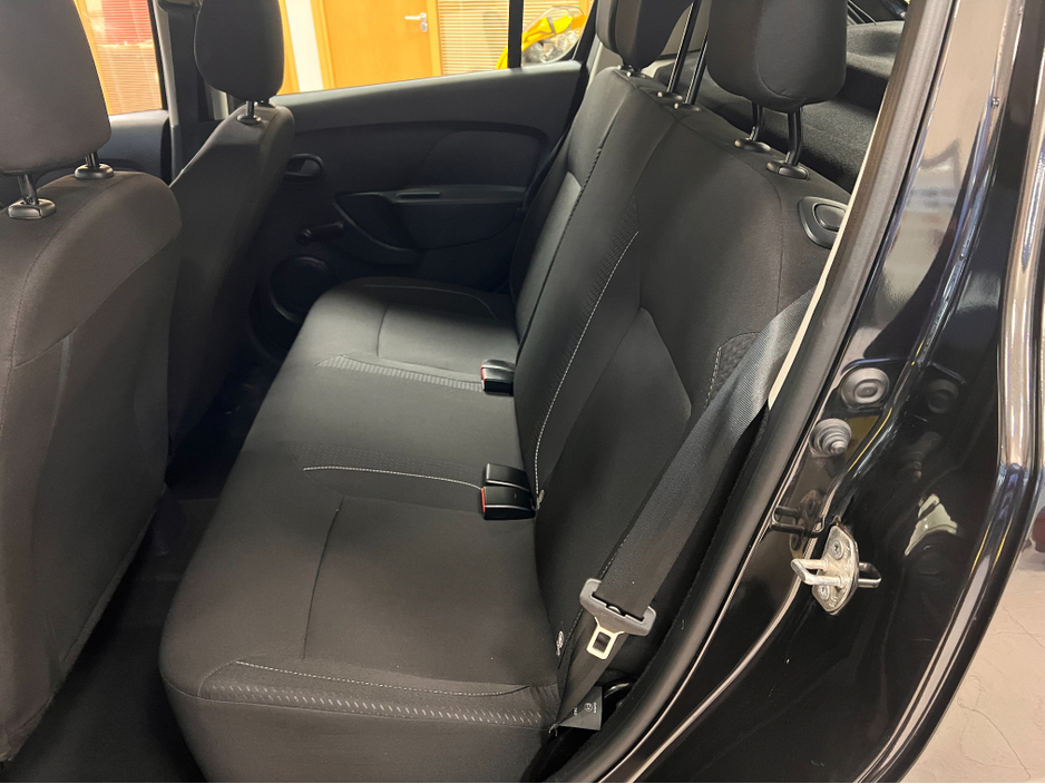 2020 Dacia Sandero Only 39,000 Kms Low Kms As New 2020 Dacia Sandero Petrol Manual www.bolands.ie Est.1955 €11,750