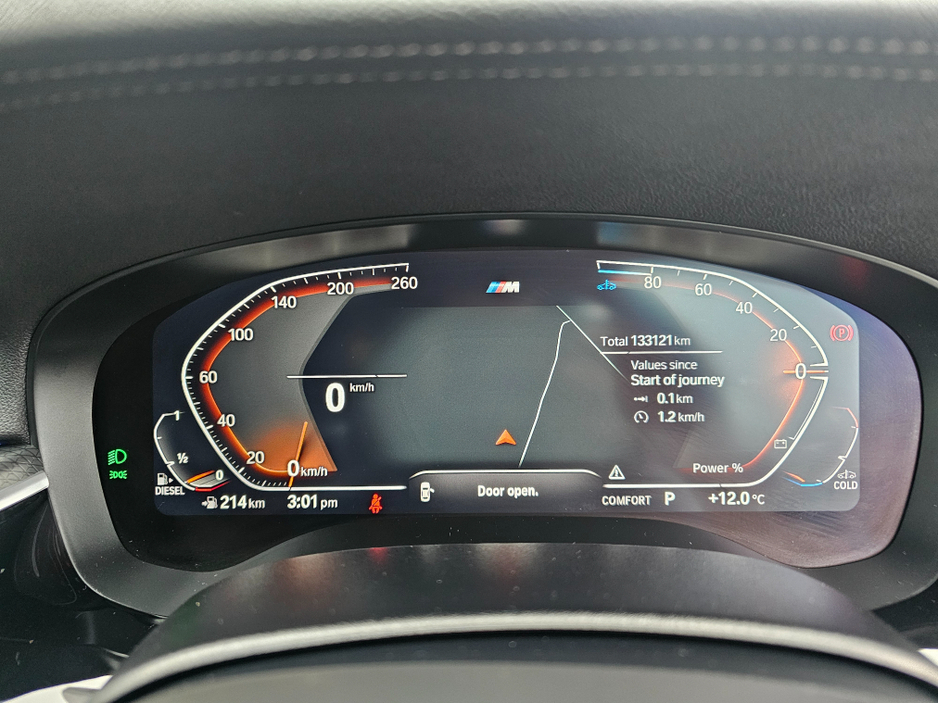 2021 BMW 5 Series - image 16