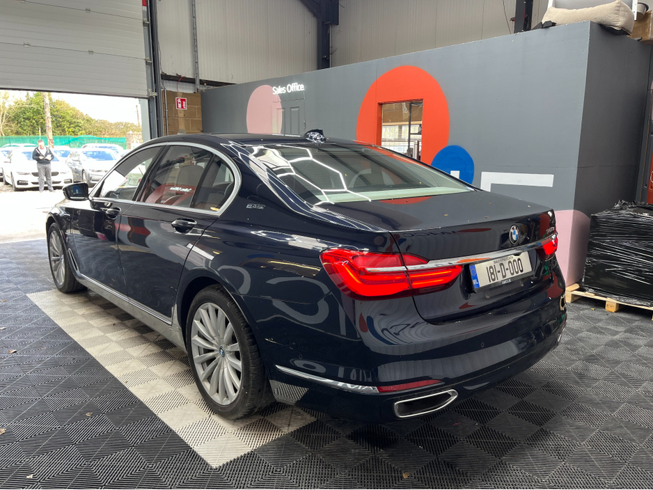 2018 BMW 7 Series - image 4
