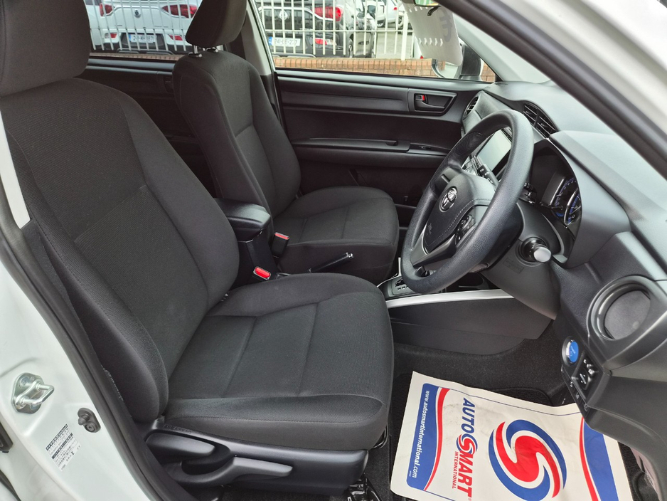 2020 Toyota Corolla - image 13