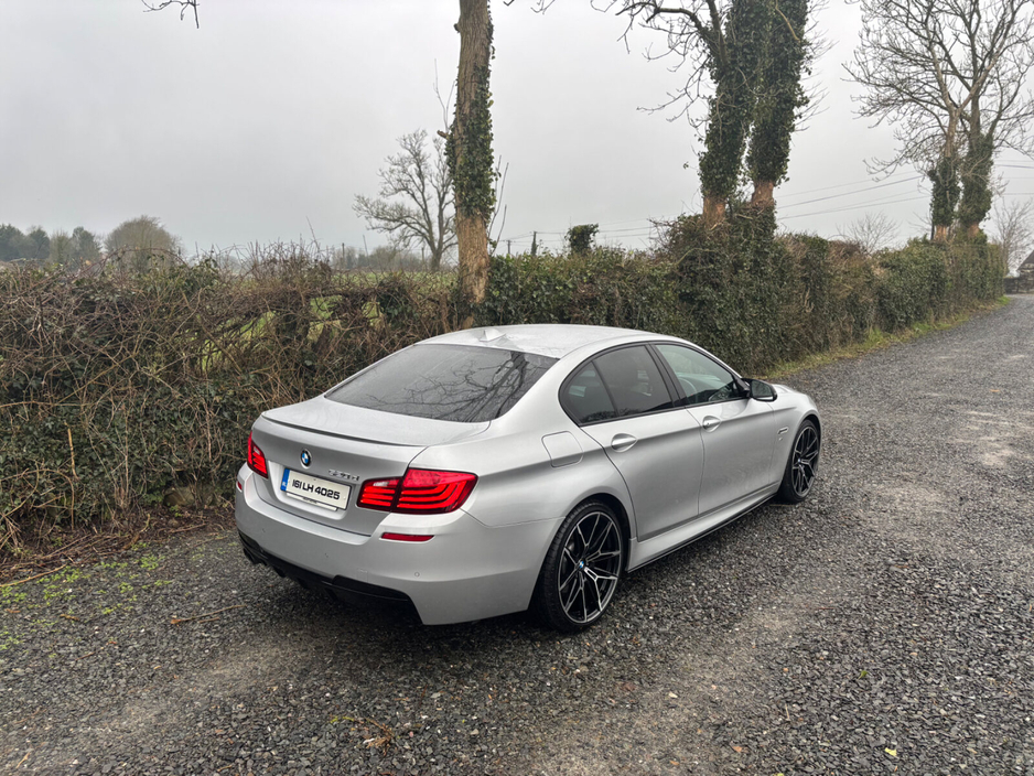 2016 BMW 5 Series - image 9