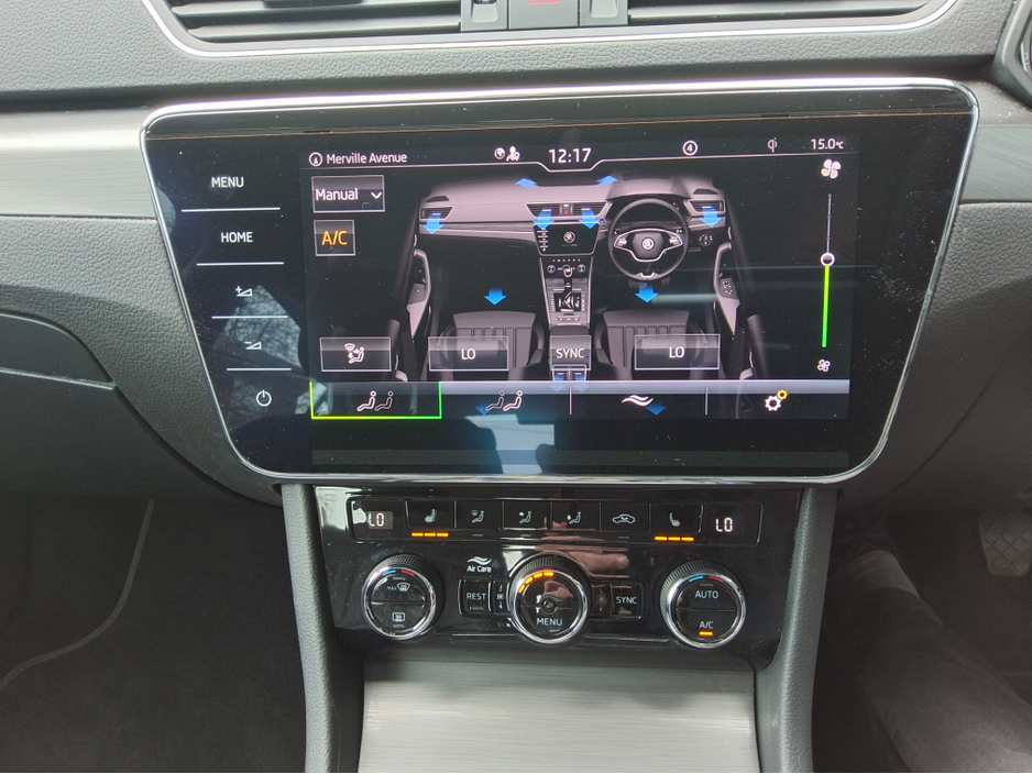 2021 Skoda Superb - image 18