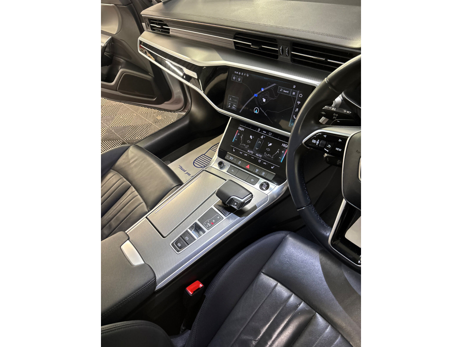 2022 Audi A6 - image 9