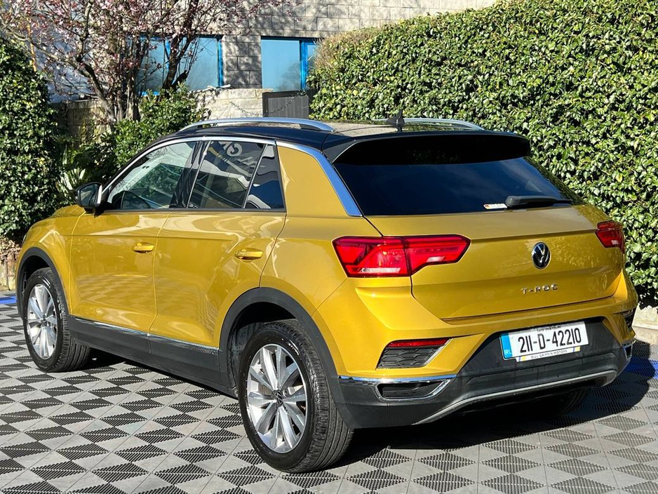 2021 Volkswagen T-Roc - image 5