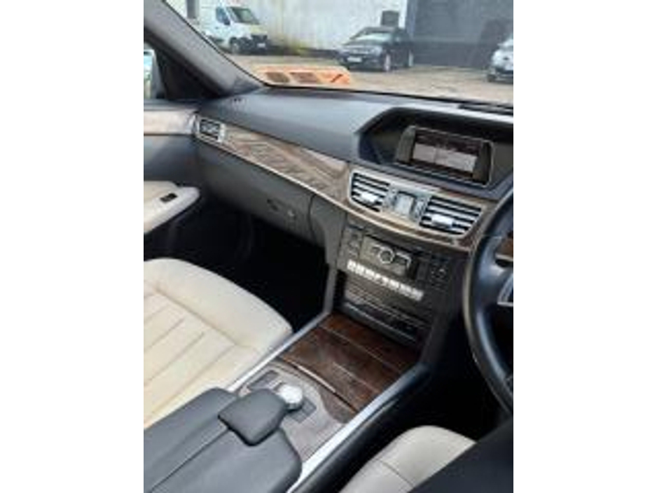 2014 Mercedes-Benz E Class - image 6