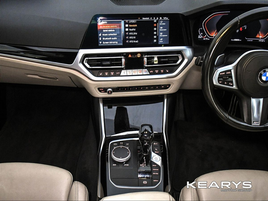 2020 BMW 3 Series - image 19