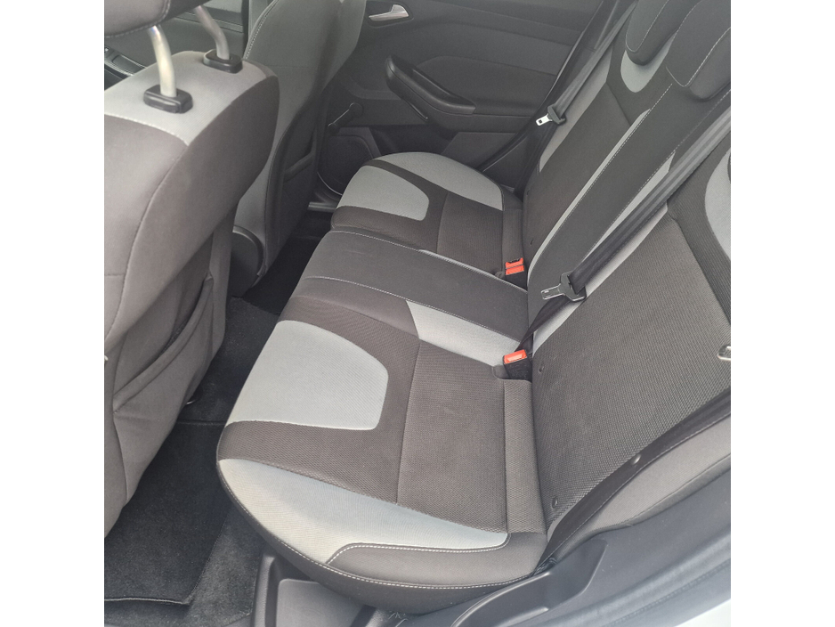 2013 Ford Focus - image 10