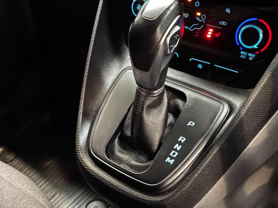 2019 Ford Transit Connect - image 16