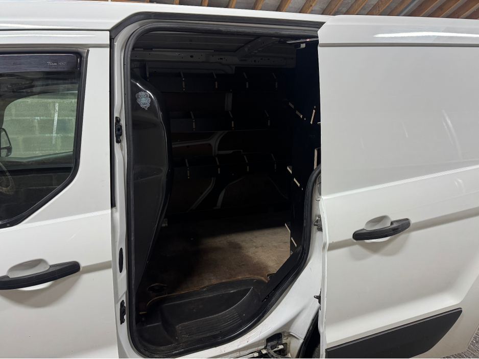 2017 Ford Transit Connect - image 10