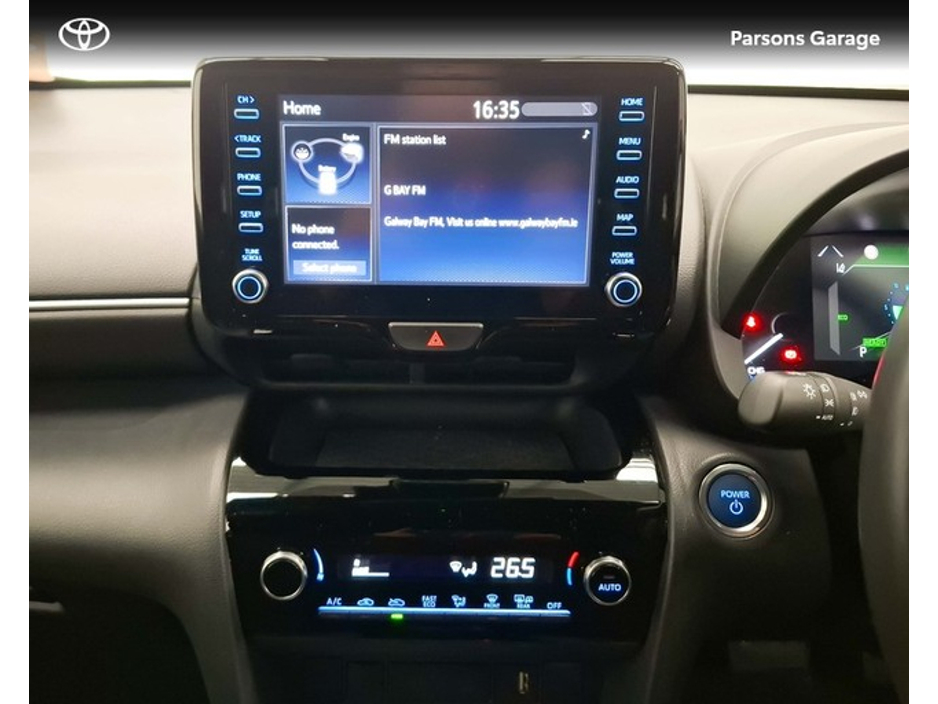 2024 Toyota Yaris Cross YARIS CROSS LUNA SPORT €30,995