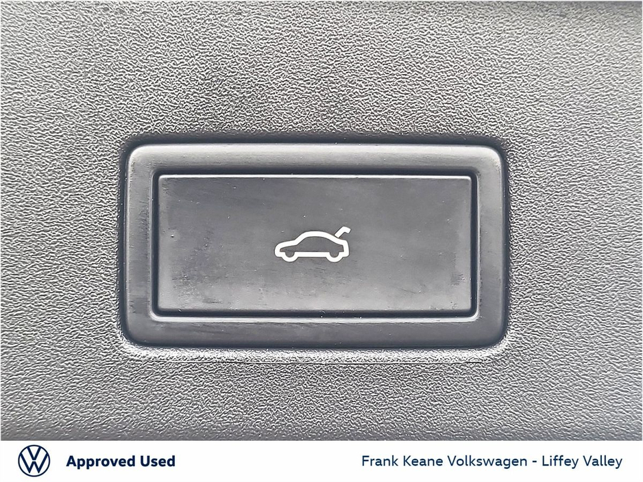 2025 Volkswagen ID.4 - image 18