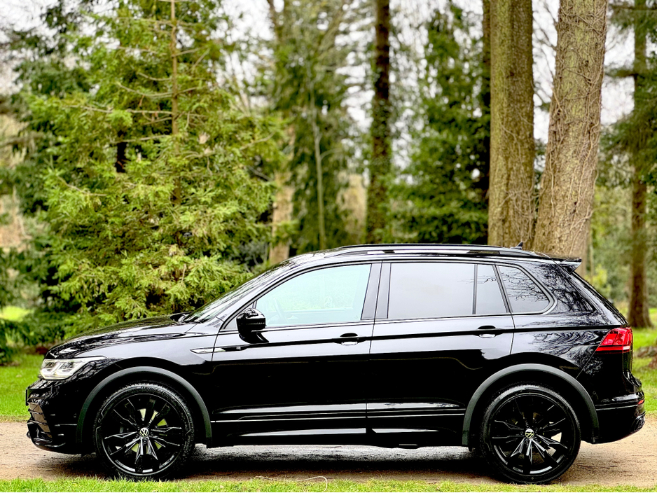 2023 Volkswagen Tiguan - image 27