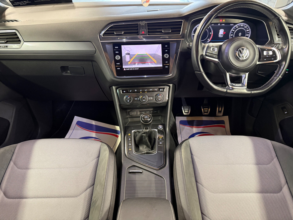 2018 Volkswagen Tiguan - image 12