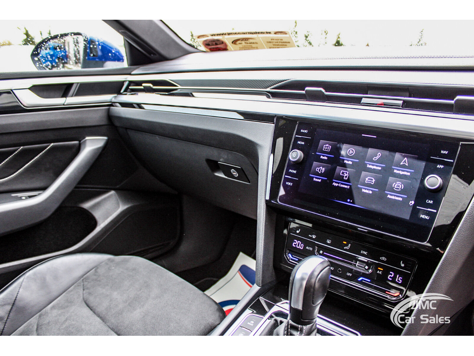 2022 Volkswagen Arteon - image 24