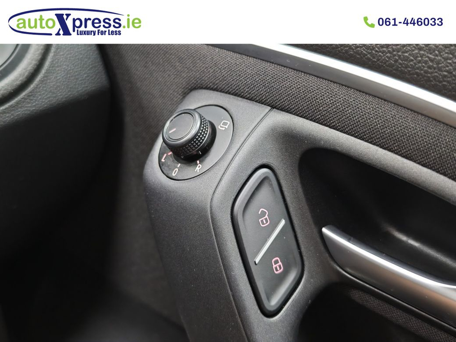 2017 Volkswagen Polo - image 32