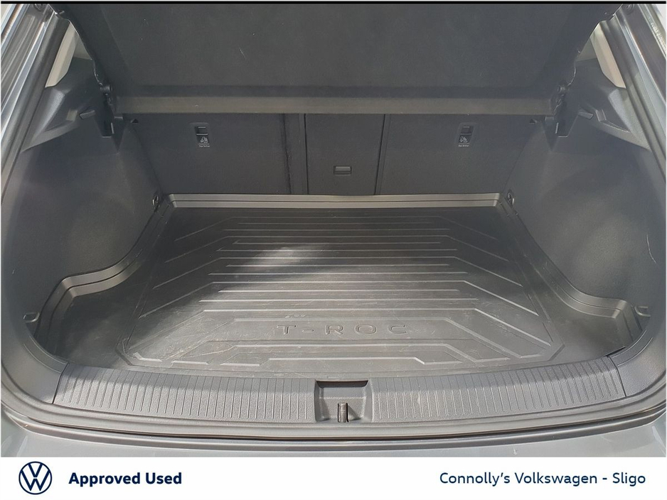 2022 Volkswagen T-Roc - image 10