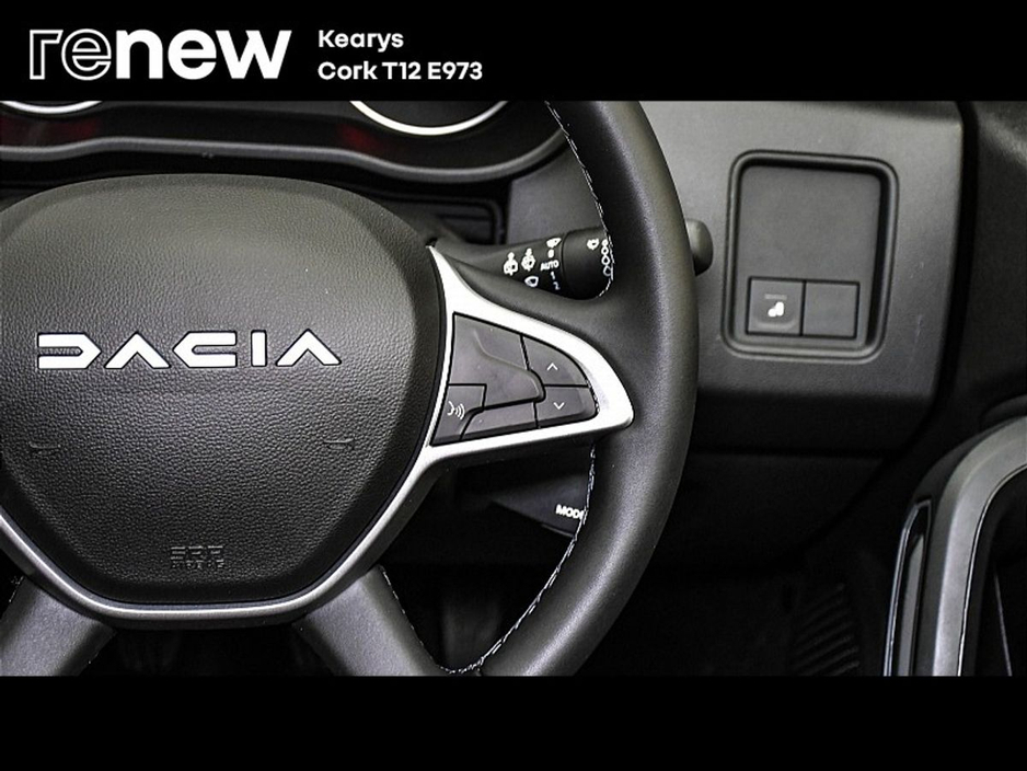 2023 Dacia Duster Journey TCe 90 4x2 NBI €22,900