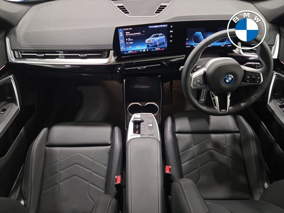 2025 BMW iX1 - image 4