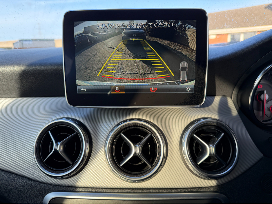 2016 Mercedes-Benz GLA Class - image 17