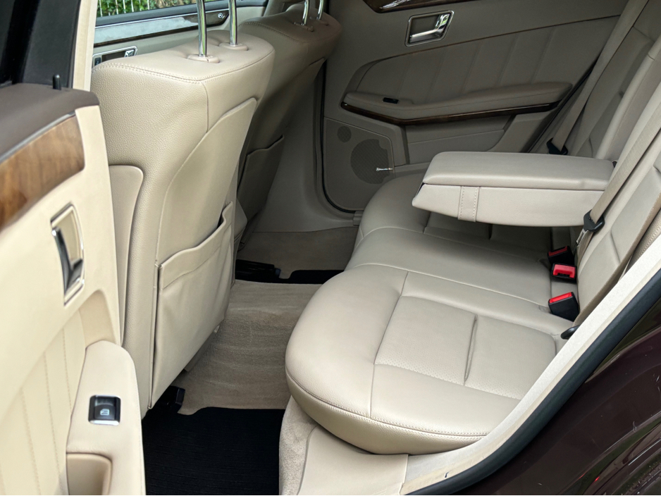 2011 Mercedes-Benz E Class E220 CDI ELEGANCE 7 SEATER €8,999