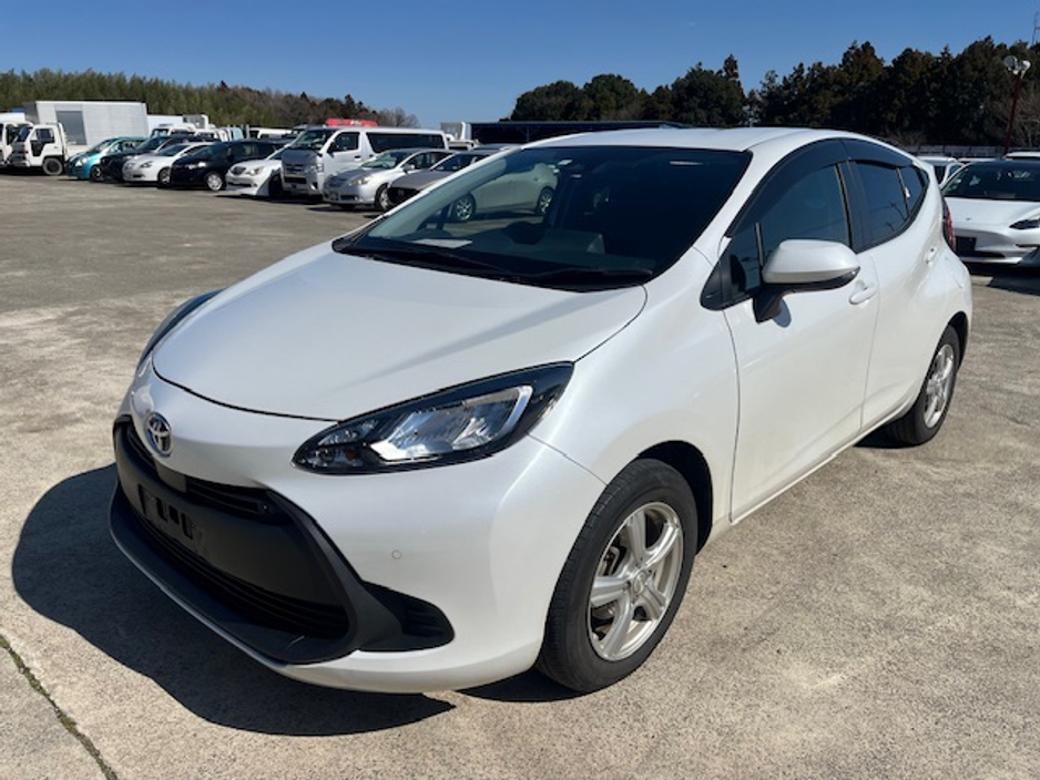 2023 Toyota Aqua - image 7