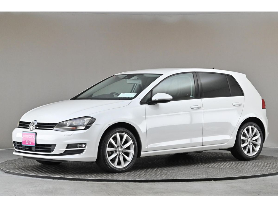 2018 Volkswagen Golf - image 4