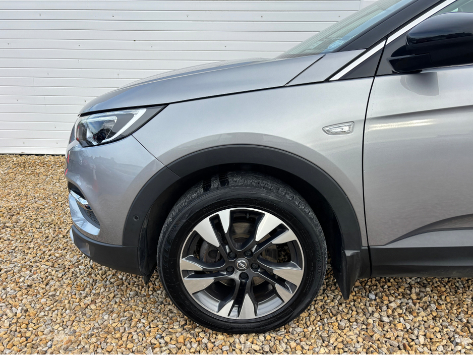 2020 Opel Grandland X - image 18