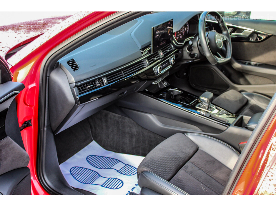 2020 Audi A4 30 TDI 136HP S Tronic S line €32,995