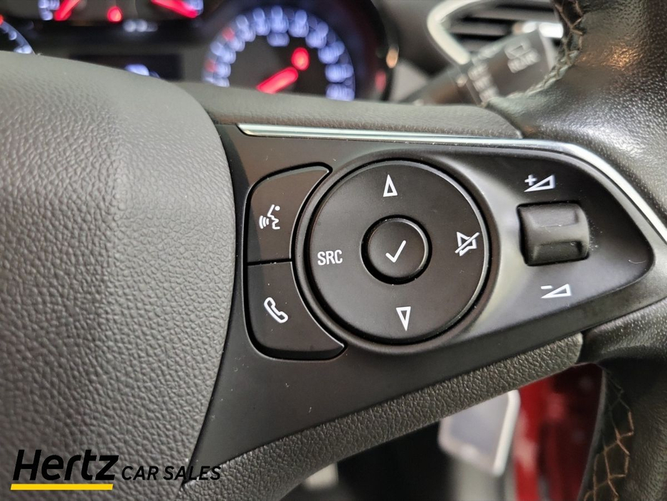 2022 Opel Crossland - image 24