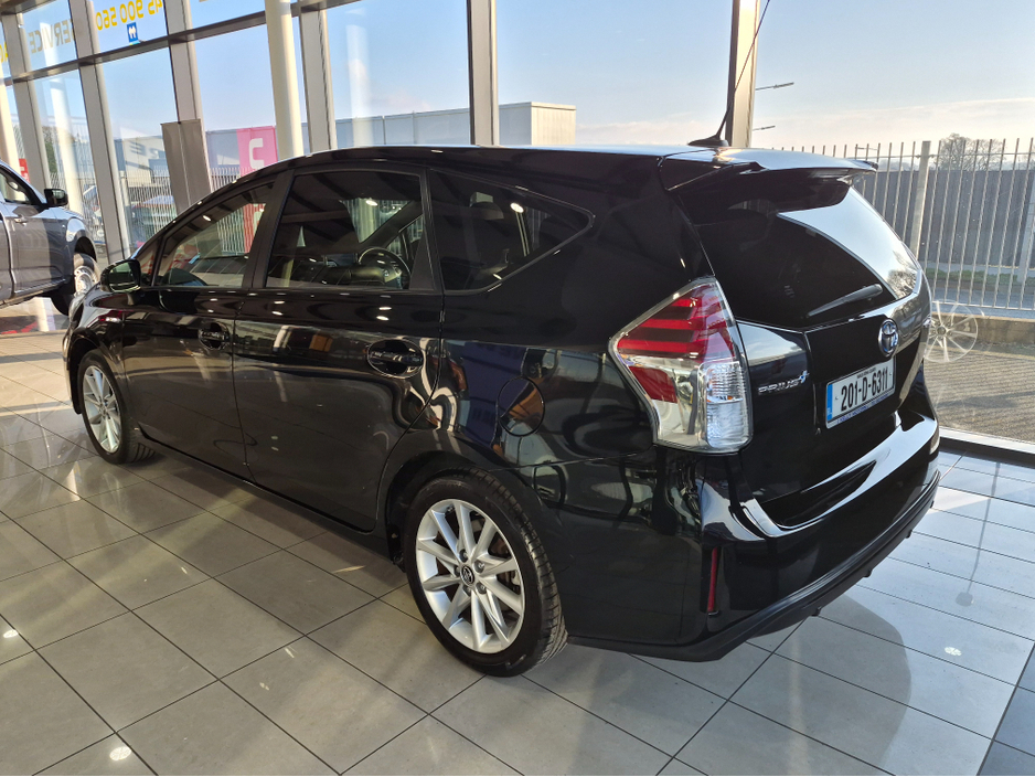 2020 Toyota Prius+ - image 5