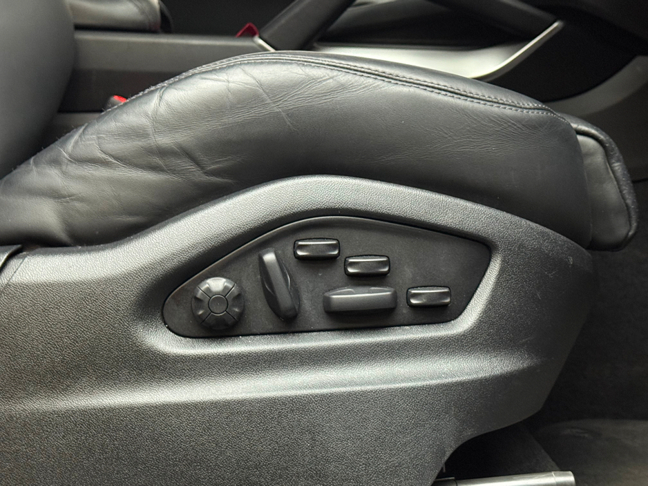 2024 Porsche Cayenne - image 28