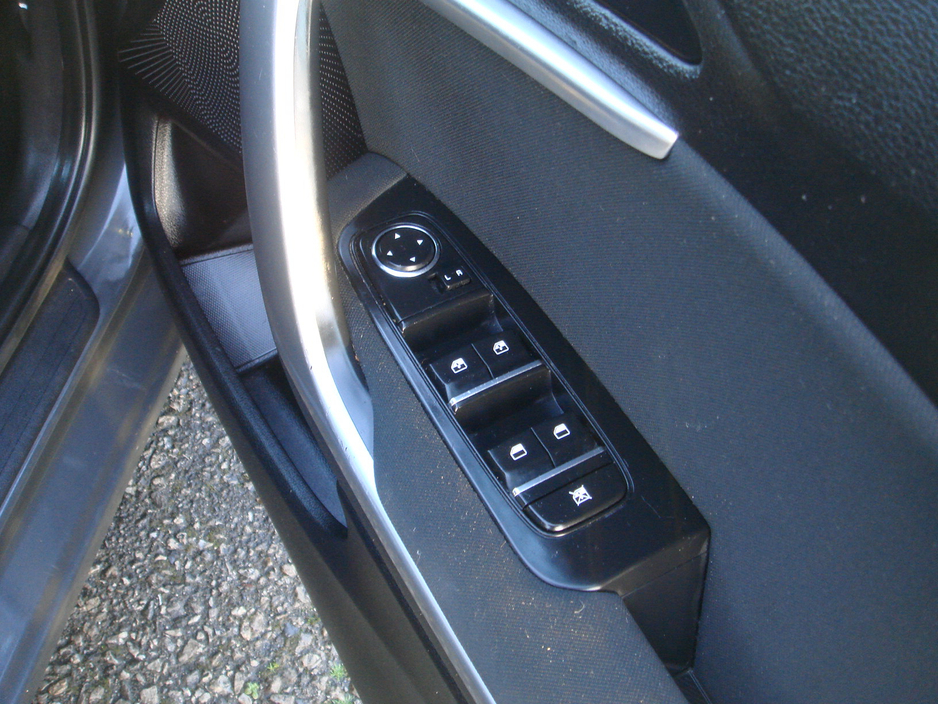 2022 Kia Ceed - image 7