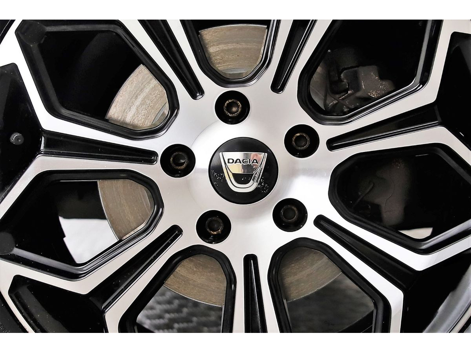 2018 Dacia Duster - image 26