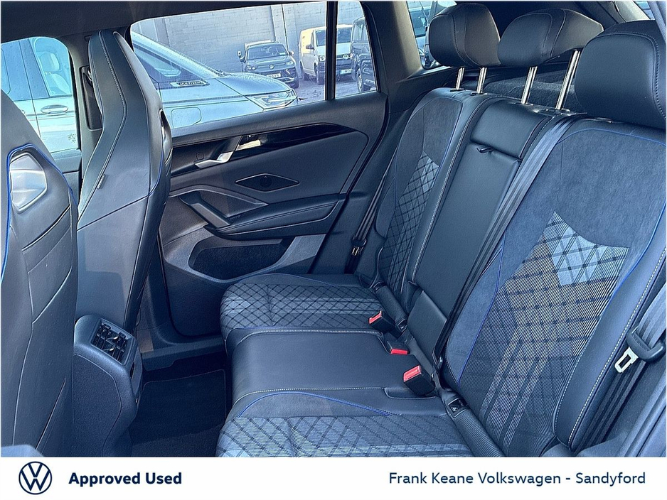 2025 Volkswagen Tiguan - image 6