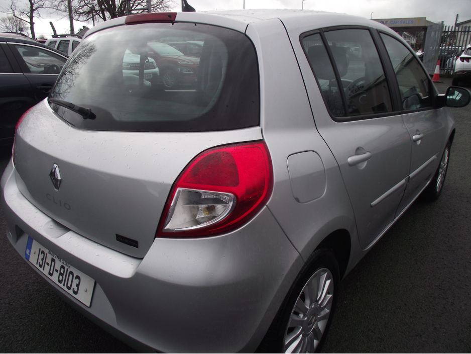 2013 Renault Clio III COLLECTION 1.2 75 5DR €4,950