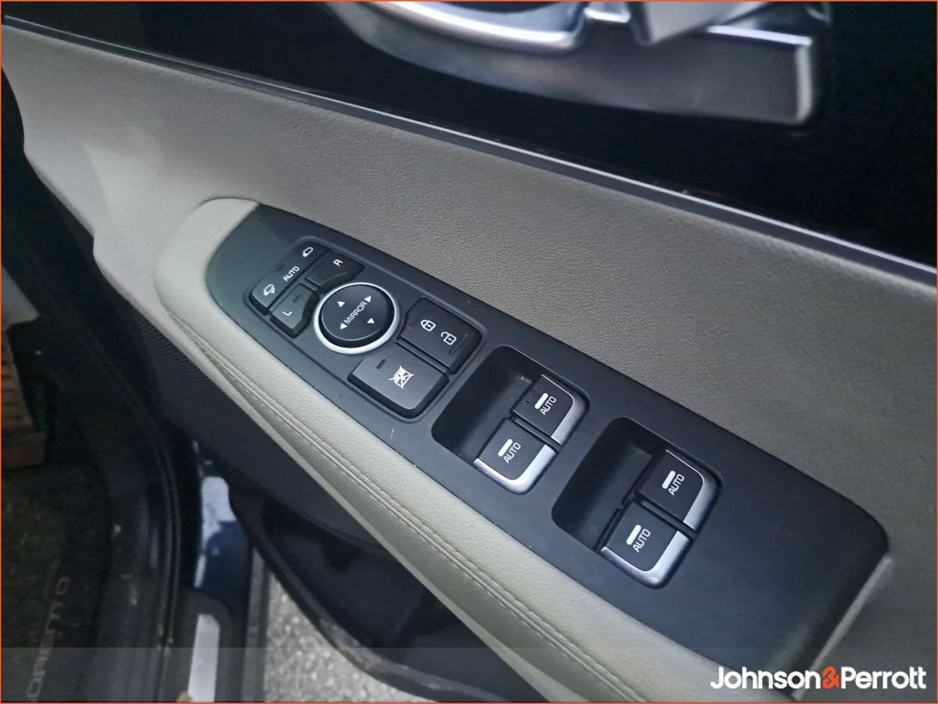 2019 Kia Sorento - image 29