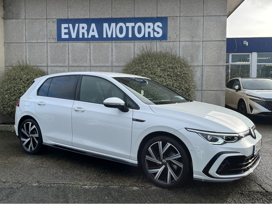 2022 Volkswagen Golf R-LINE AUTOMATIC 2.0 DIESEL //HIGH SPEC//LOW MILES//HEAD UP DISPLAY//HEATED SEATS AND STEERING WHEEL//KEYLESS ENTRY//ADAPTIVE CRUISE CONTROL// €32,950
