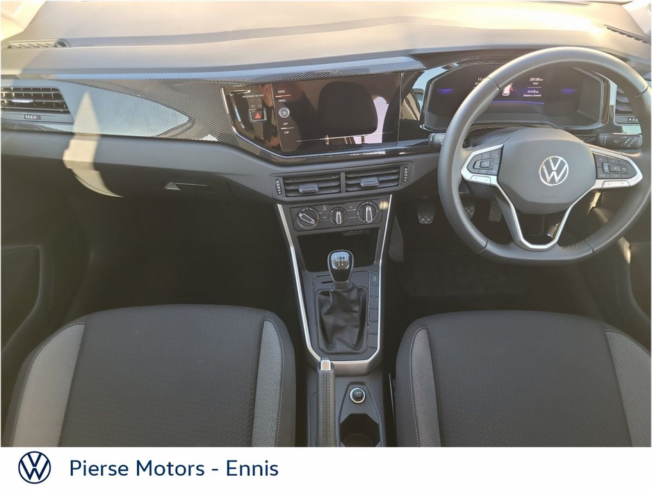 2025 Volkswagen Polo - image 4