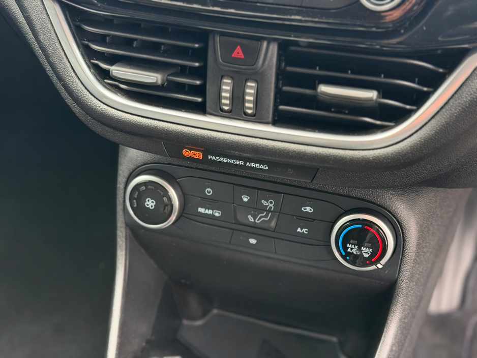 2019 Ford Fiesta - image 15