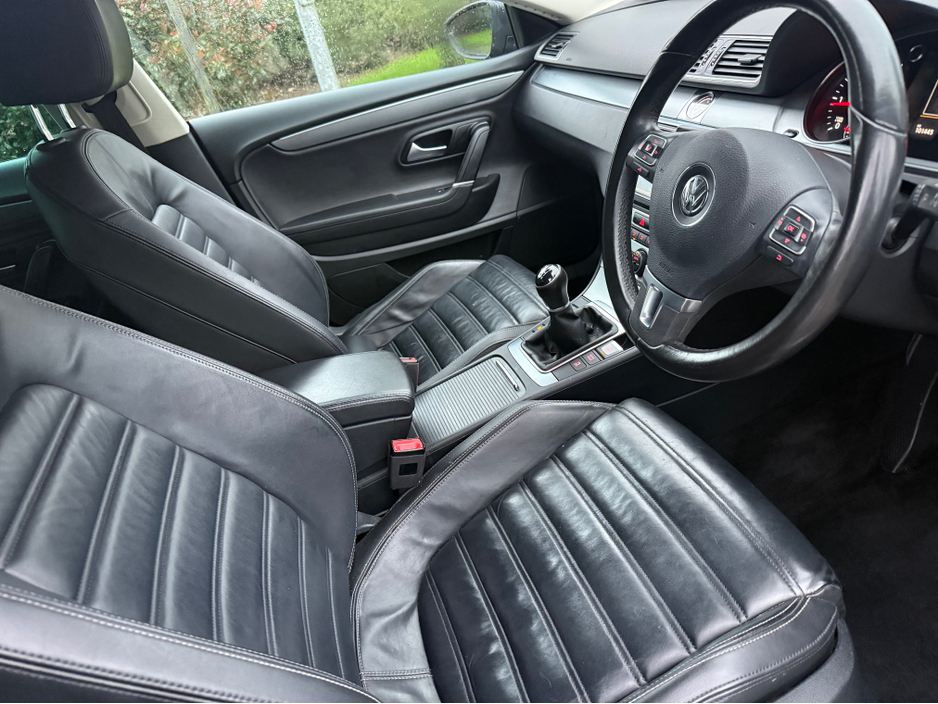 2016 Volkswagen CC - image 8