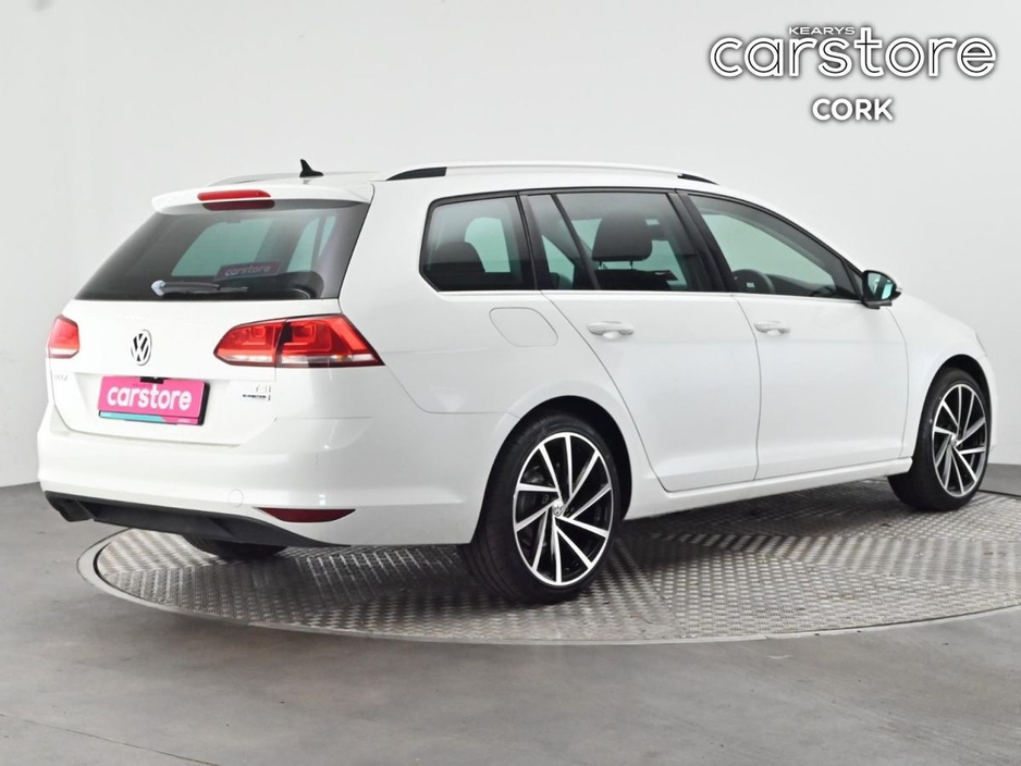 2016 Volkswagen Golf - image 5