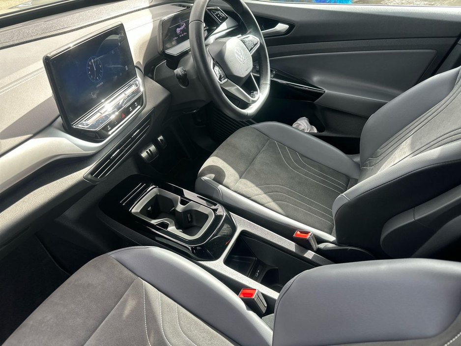 2023 Volkswagen ID.4 - image 2