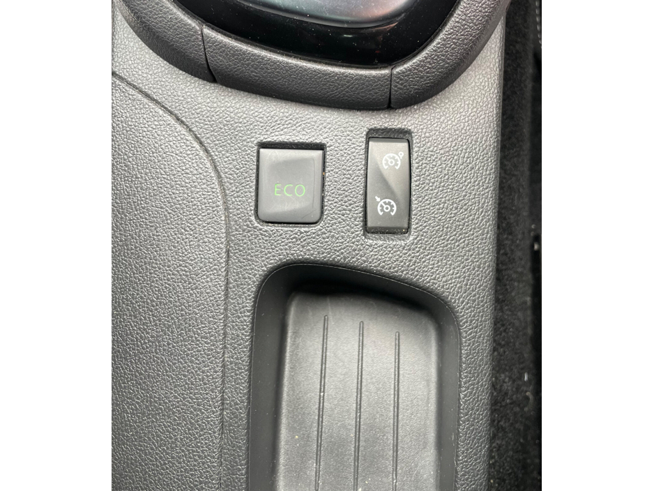 2018 Renault Clio - image 10