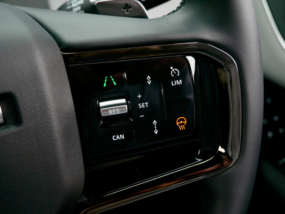 2025 Land Rover Range Rover Velar - image 22