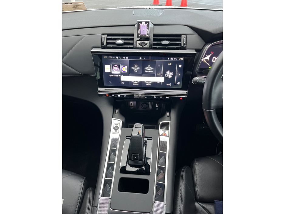 2024 DS Automobiles DS 7 - image 11