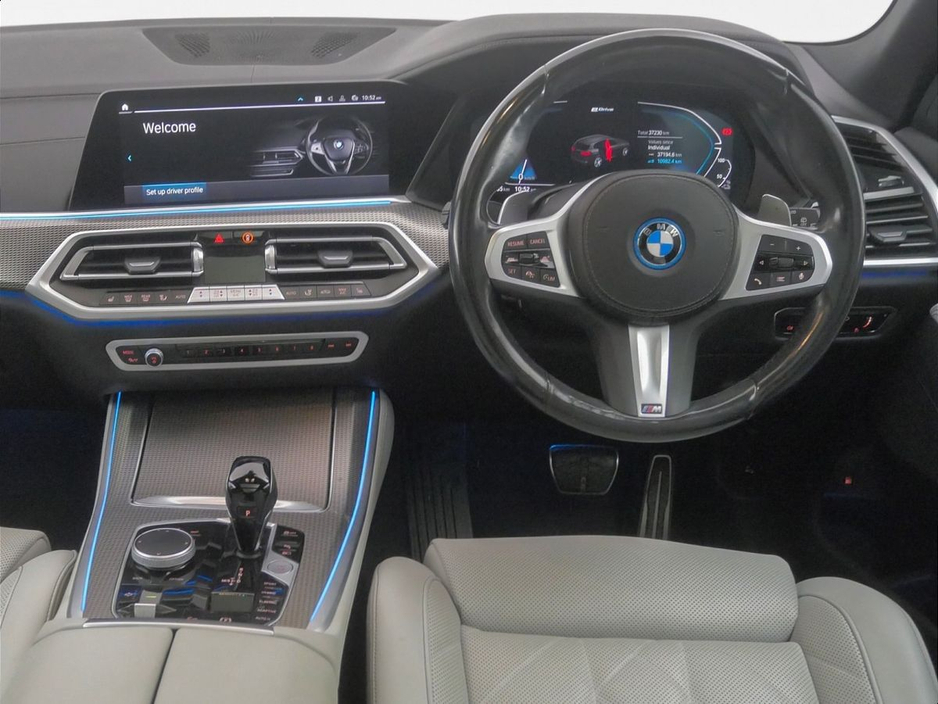 2023 BMW X5 xDrive45e M Sport €76,900