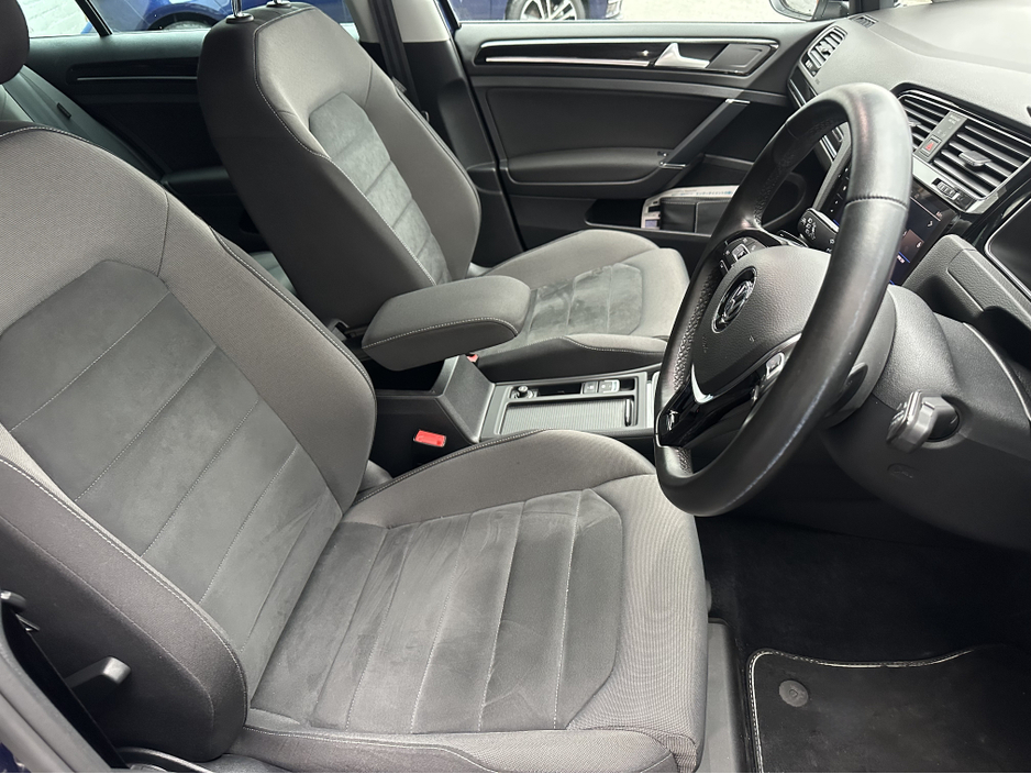 2018 Volkswagen Golf Golf Estate 1.4 TSI Highline €19,950