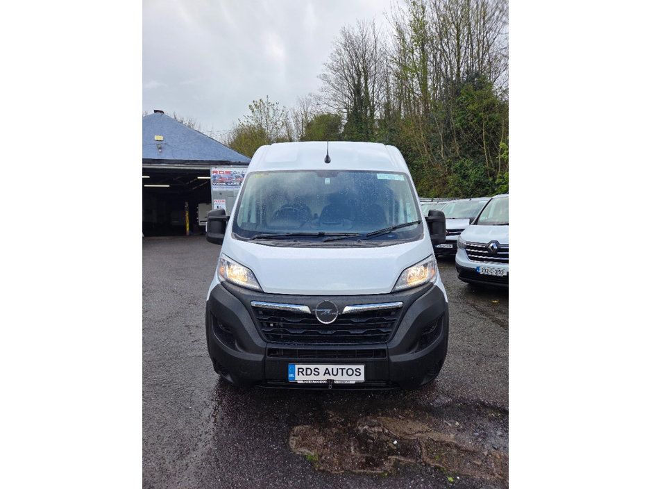 2023 Opel Movano - image 2