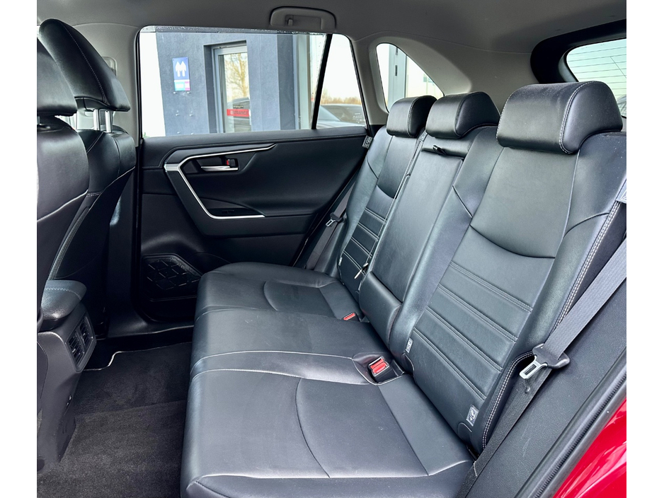 2021 Toyota Rav4 - image 17